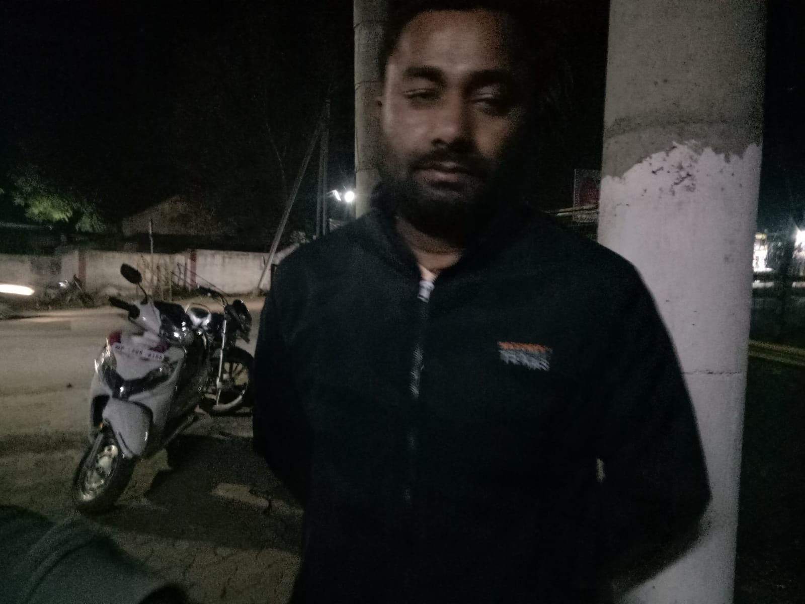 तम्मचे के नोक पर टृक चालक से छीने पैसे पुलिस में शिकायत मामला दर्ज